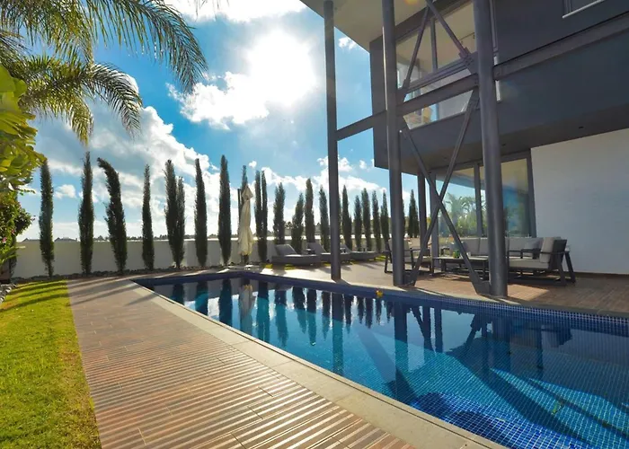 Limni Dyo - Luxurious Contemporary 3 Bedroom With Sea Views And Hot