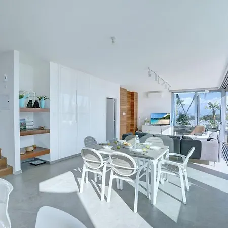 Limni Dyo - Luxurious Contemporary 3 Bedroom With Sea Views And Hot Tub