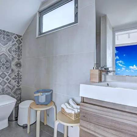 빌라 Limni Dyo - Luxurious Contemporary 3 Bedroom With Sea Views And Hot 파라림니