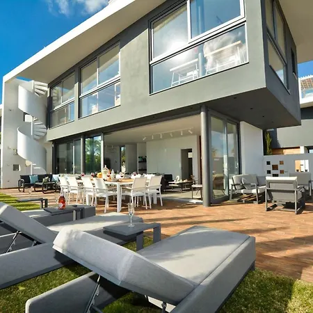 Limni Dyo - Luxurious Contemporary 3 Bedroom With Sea Views And Hot