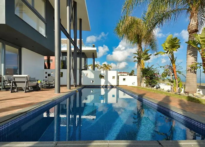 Limni Dyo - Luxurious Contemporary 3 Bedroom With Sea Views And Hot