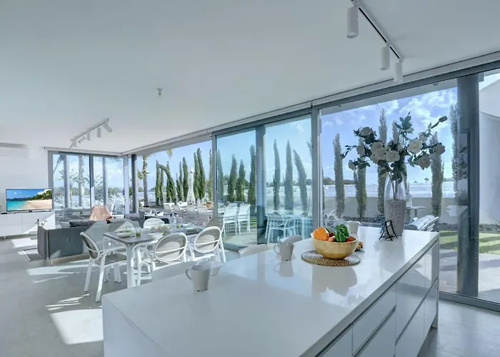 Limni Dyo - Luxurious Contemporary 3 Bedroom With Sea Views And Hot Vila